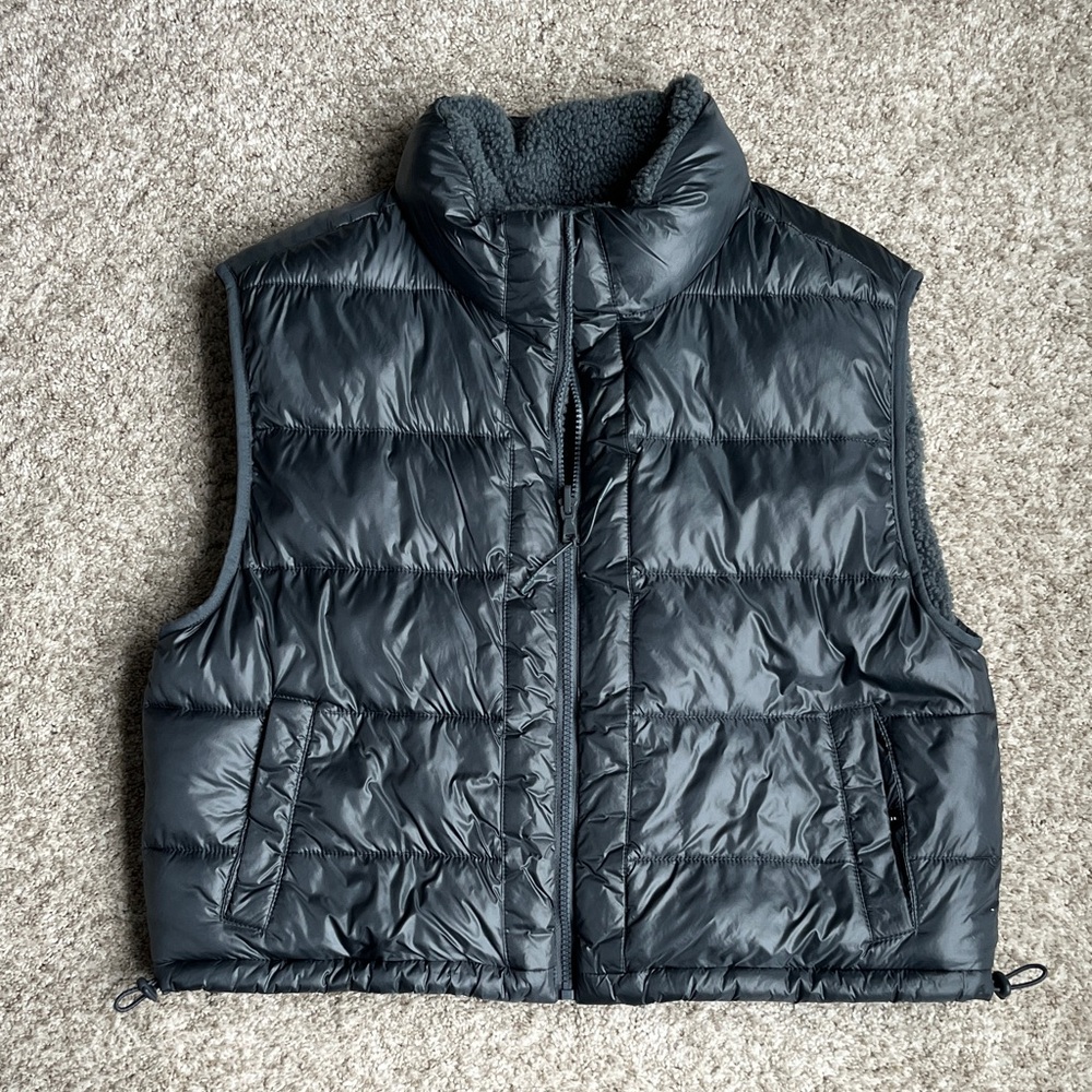 Gilly Hicks Women’s Puffer Vest - Picture 1 of 5